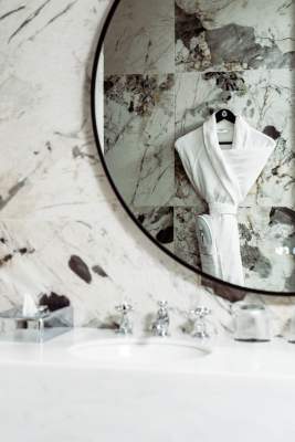 → Royal Beaulaincourt · Hôtel 4 étoiles Hauts de France Béthune - salle de bain