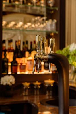 → Royal Beaulaincourt · Hôtel 4 étoiles Hauts de France Béthune - bar