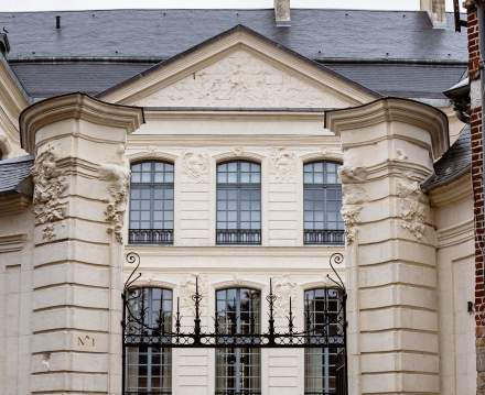 → Royal Beaulaincourt · Hôtel 4 étoiles Hauts de France Béthune - Accueil